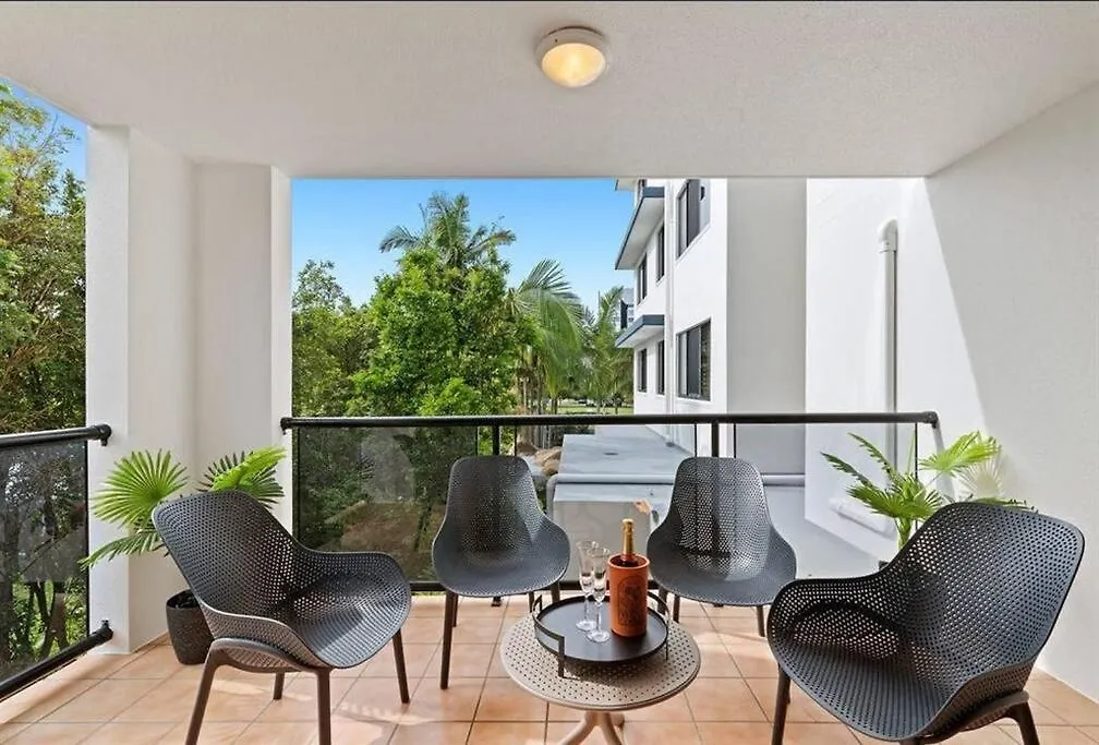 Mirage Luxury Beachside 3 Bedroom Apartment Alexandra Headland